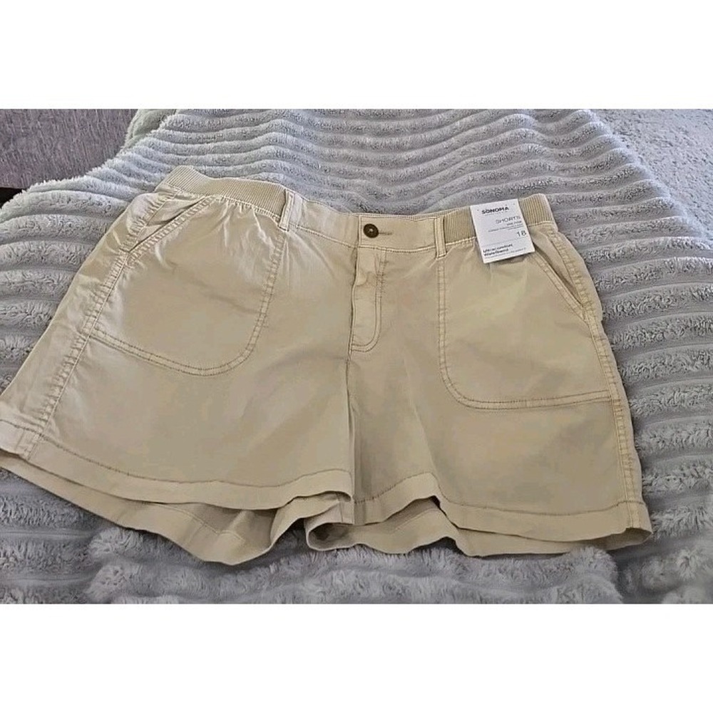 Sonoma Goods For Life Khaki Shorts Womens 18 Ultracomfort Waistband Tan Mid Rise